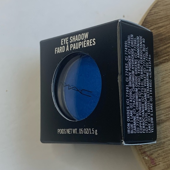 MAC Cosmetics Eye Shadow Blue Triennial Wave New in box - Picture 4 of 4